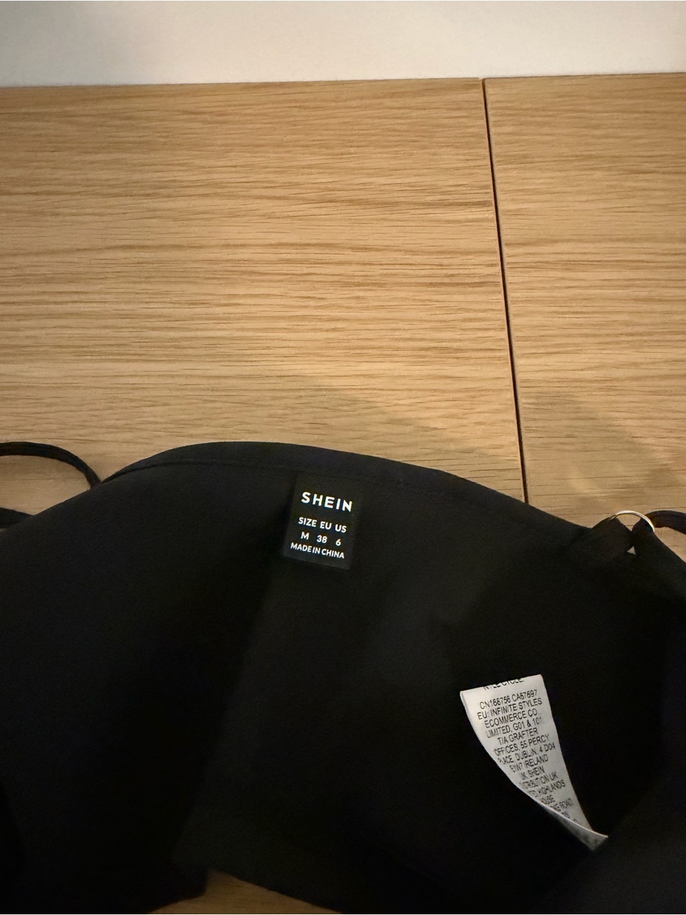 SHEIN Black Asymmetric Cutout Crop top - Picture 4 of 4